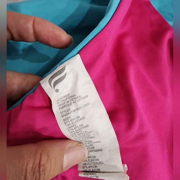 Fabletics Sports Bra and Shorts with pockets Set Size S, Bra is Reversible! - Picture 6 of 6